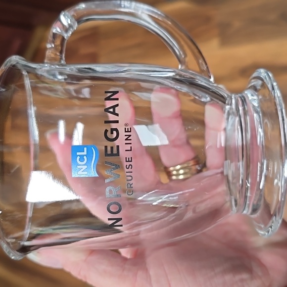 Vintage. Norwegian Cruise Line Oversized Coffee Mug - Picture 5 of 5